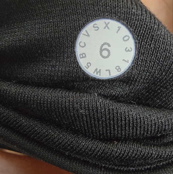 LULULEMON Athletic Leggings 28" Sheer Detailing Black Womens Size 6 Workout Yoga - Picture 4 of 8